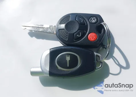 2011 Ford Escape Xlt from USA, damaged, VIN 1FMCU0D76BKB45622